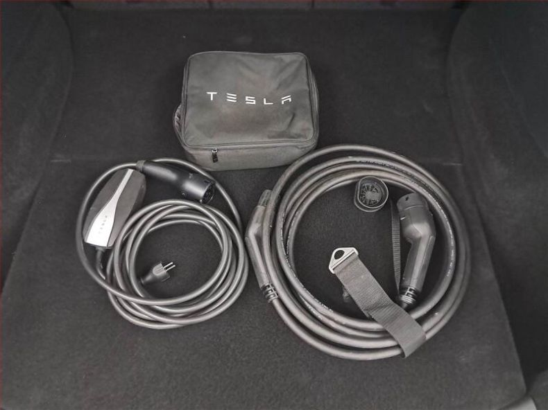 Tesla Model Y - hlavní fotka