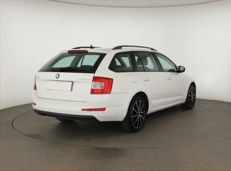 Škoda Octavia - hlavní fotka