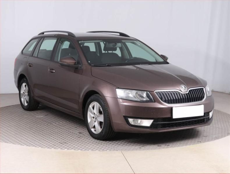 Škoda Octavia - hlavní fotka