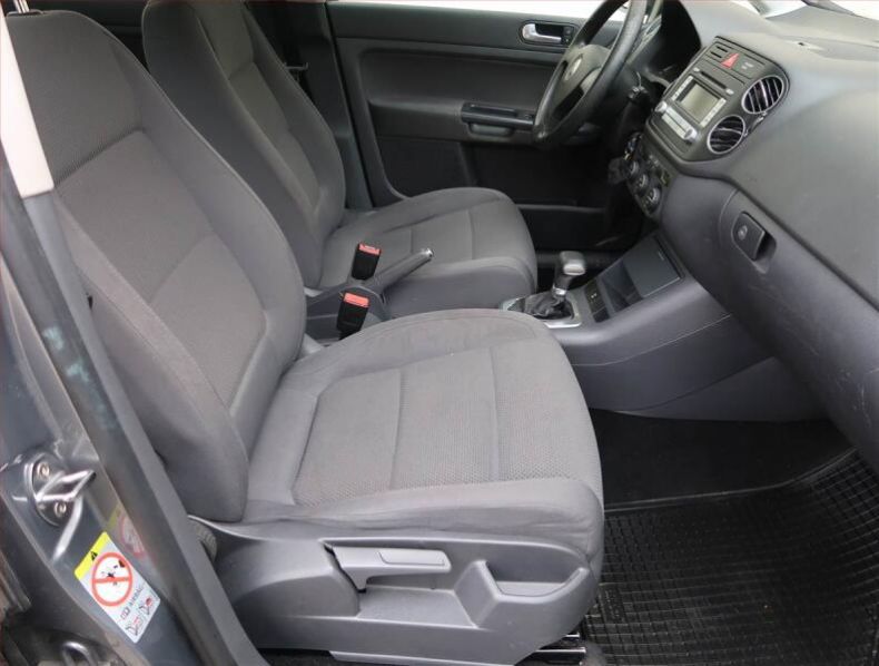 Volkswagen Golf - hlavní fotka