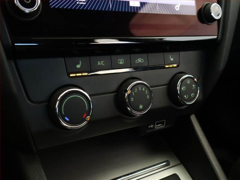 Škoda Octavia - hlavní fotka