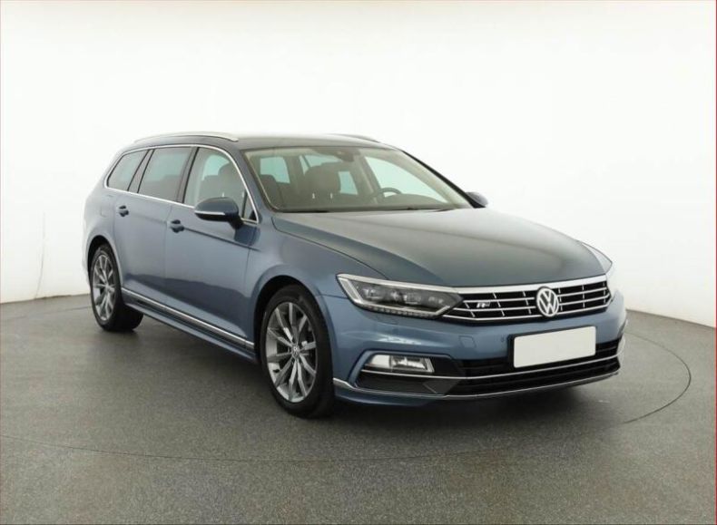 Volkswagen Passat - hlavní foto
