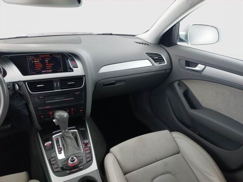 Audi A4 - hlavní fotka