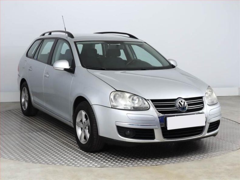 Volkswagen Golf - hlavní foto