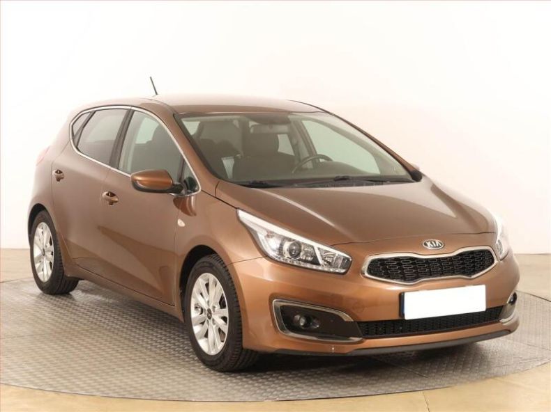 Kia Cee'd - hlavní foto