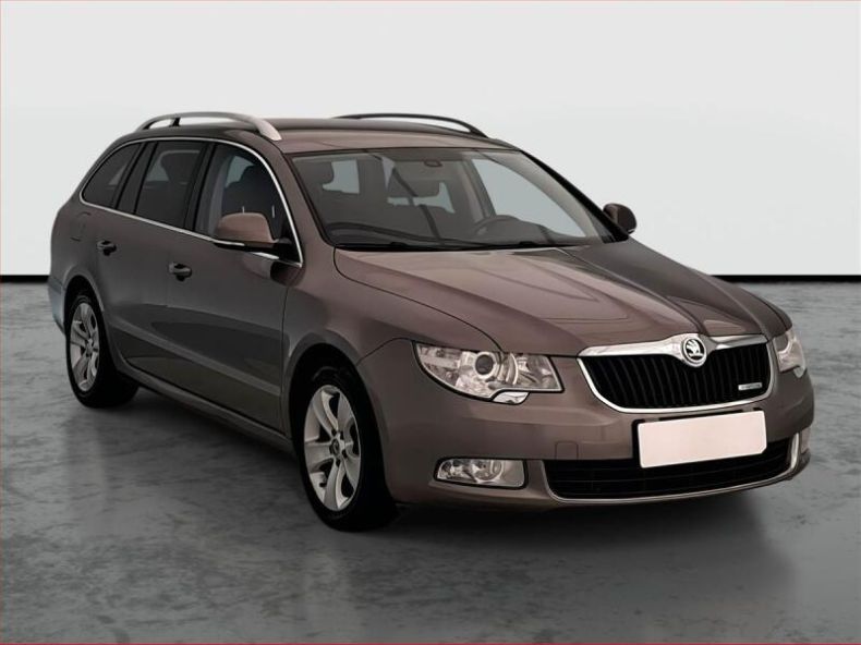 Škoda Superb - hlavní foto