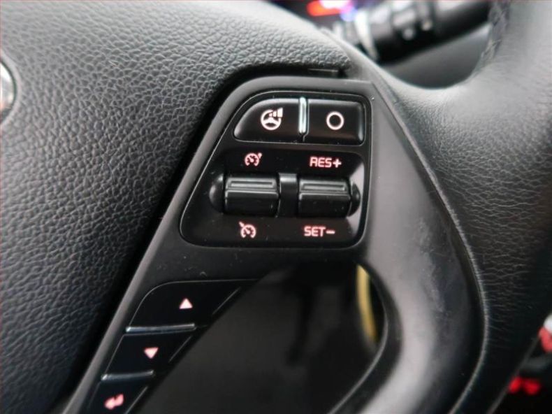 Kia Cee'd - hlavní fotka