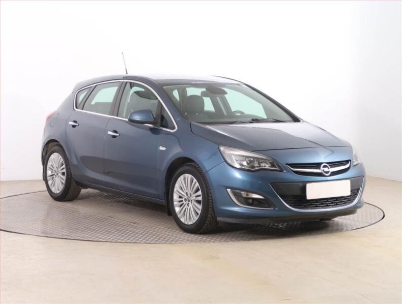 Opel Astra - hlavní foto