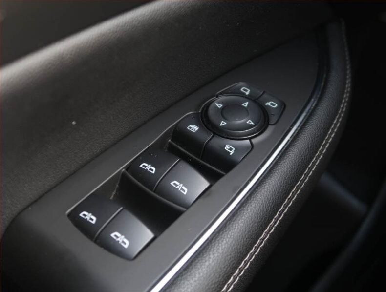 Opel Insignia - hlavní fotka