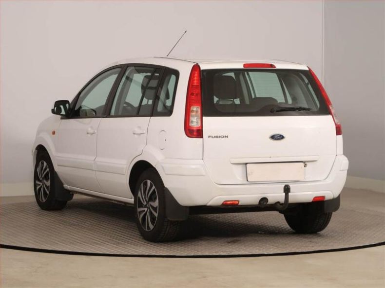 Ford Fusion - hlavní fotka