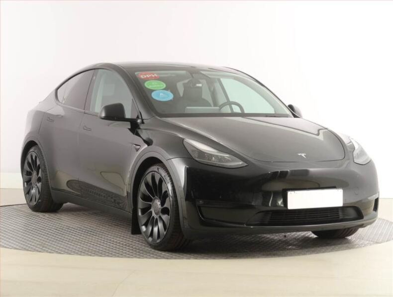 Tesla Model Y - hlavní foto