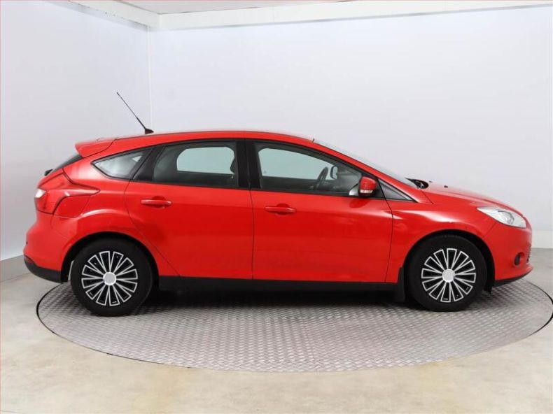 Ford Focus - hlavní fotka