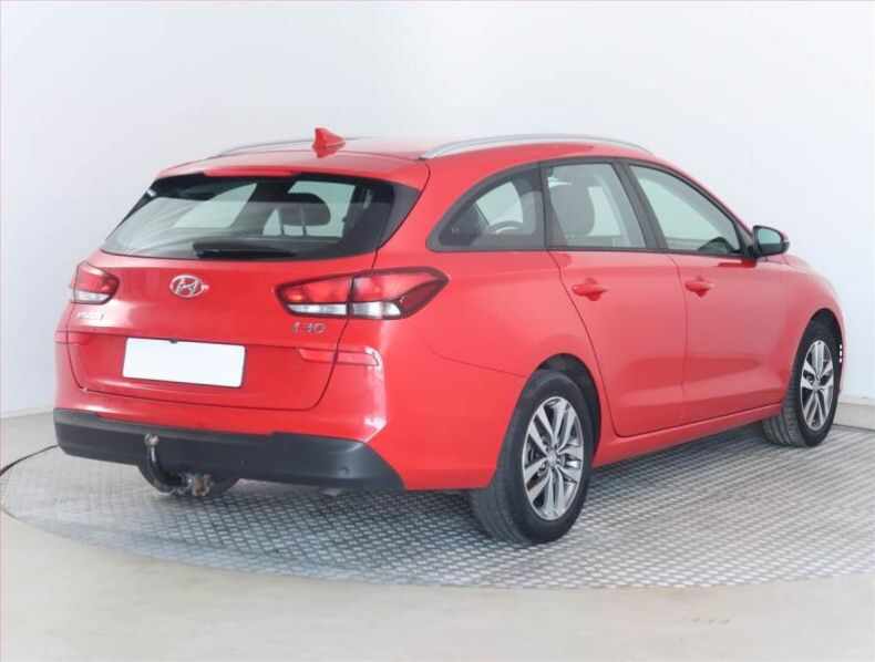 Hyundai i30 - hlavní fotka
