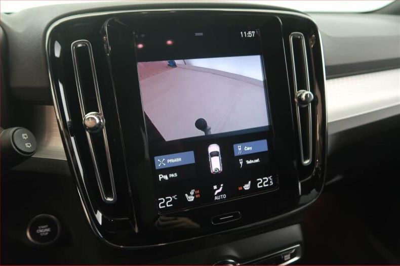 Volvo XC40 - hlavní fotka