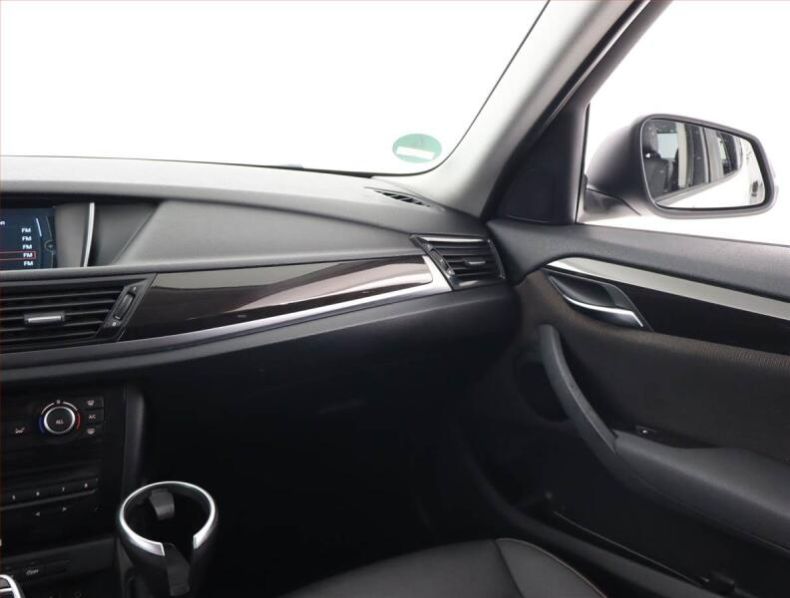 BMW X1 - hlavní fotka