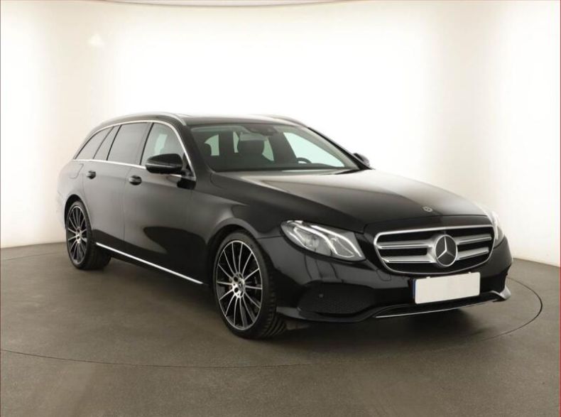 Mercedes Třída E - hlavní foto