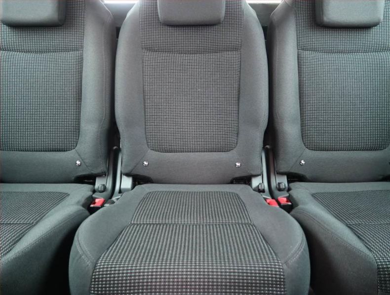 Peugeot 5008 - hlavní fotka