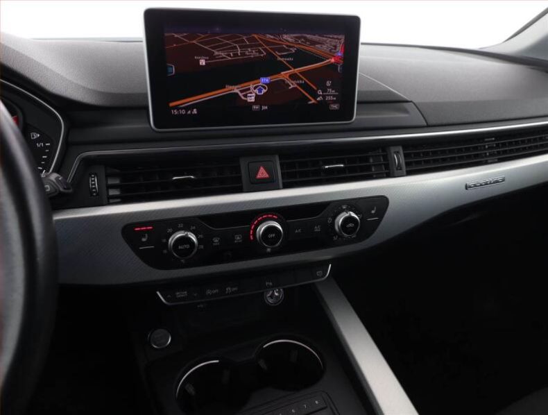 Audi A4 - hlavní fotka