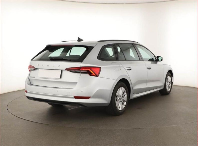 Škoda Octavia - hlavní fotka