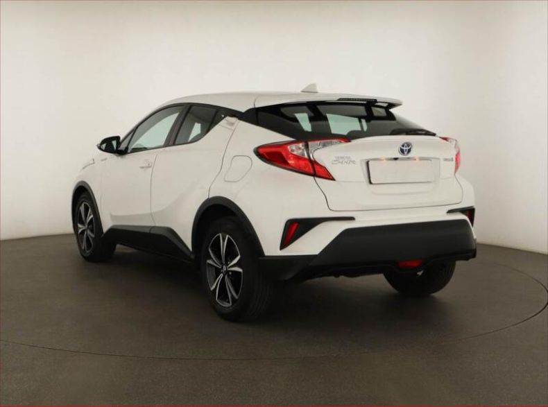 Toyota C-HR - hlavní fotka