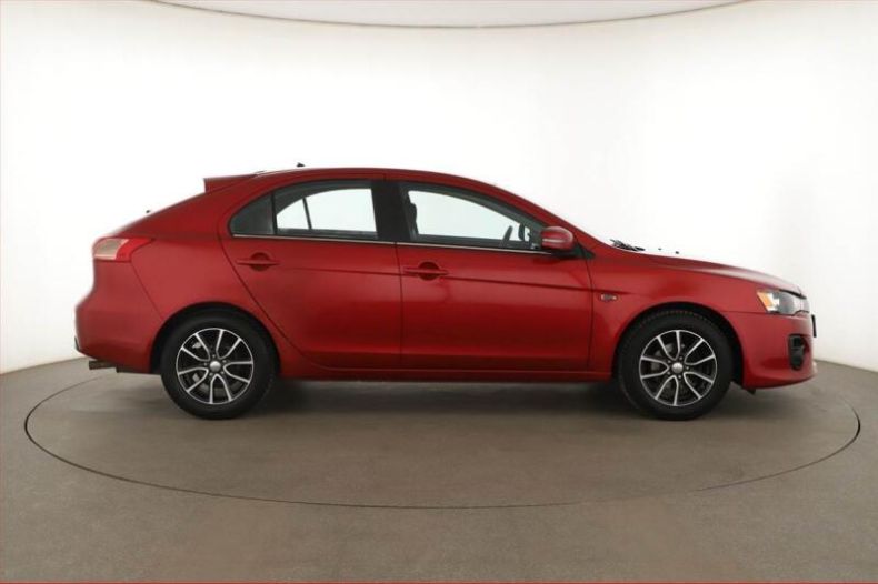 Mitsubishi Lancer - hlavní fotka