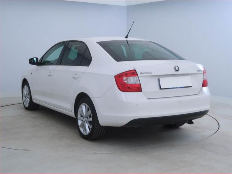 Škoda Rapid - hlavní fotka