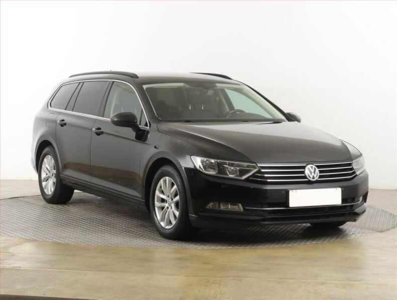 Volkswagen Passat - hlavní foto