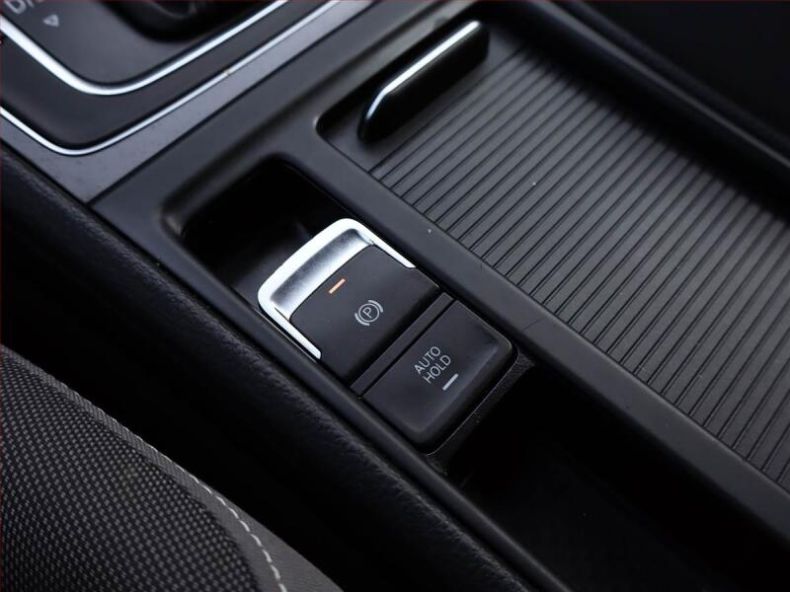 Volkswagen Golf - hlavní fotka