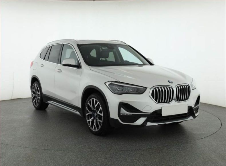 BMW X1 - hlavní foto