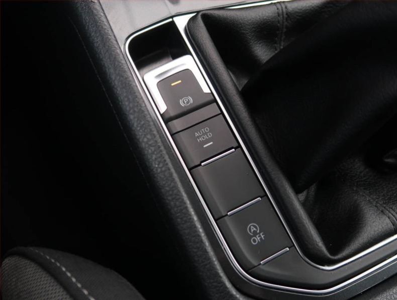 Volkswagen Golf - hlavní fotka