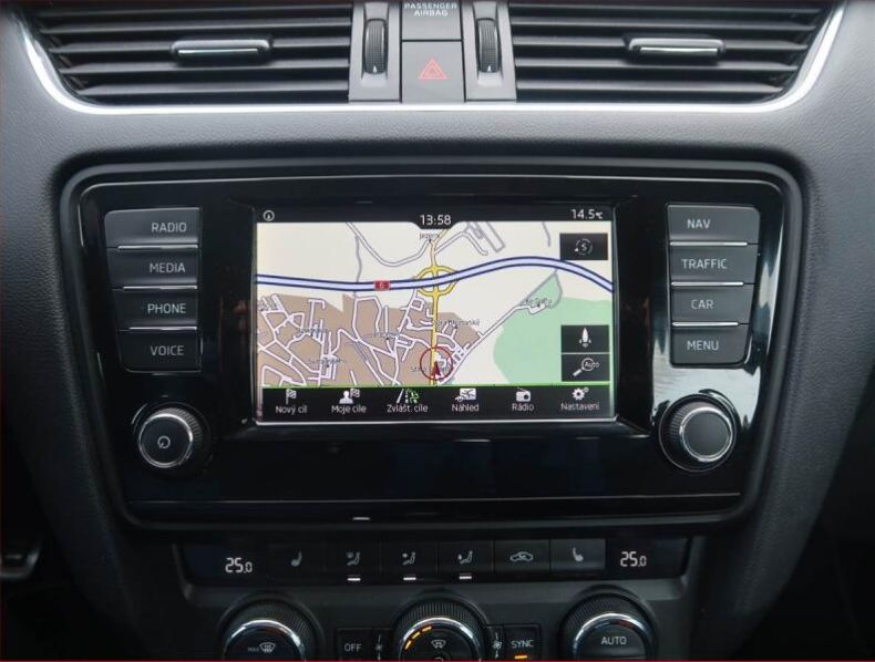 Škoda Octavia - hlavní fotka