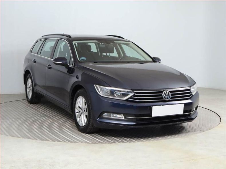 Volkswagen Passat - hlavní fotka inzerátu