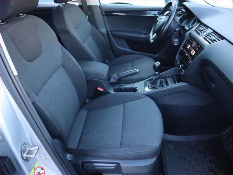Škoda Octavia - hlavní fotka