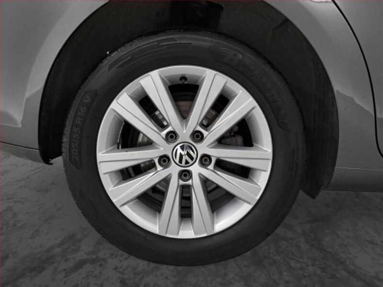 Volkswagen Touran - hlavní fotka