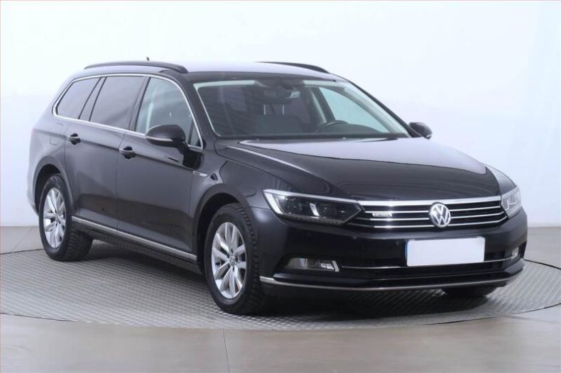 Volkswagen Passat - hlavní foto