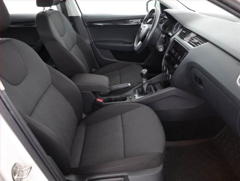 Škoda Octavia - hlavní fotka