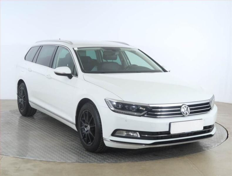 Volkswagen Passat - hlavní foto