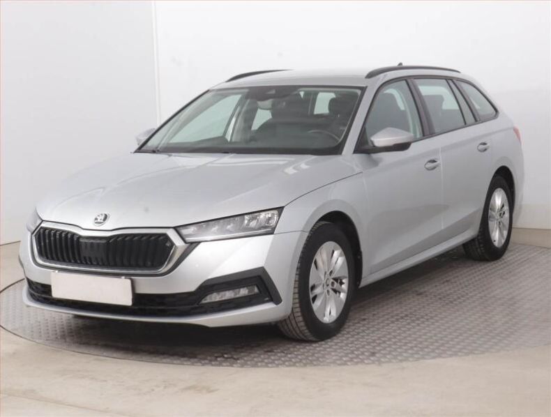 Škoda Octavia - hlavní fotka