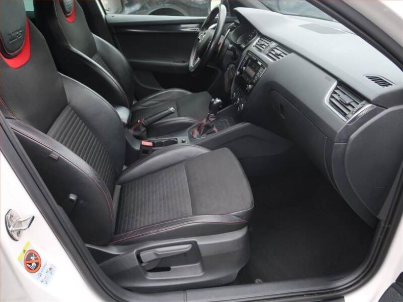 Škoda Octavia - hlavní fotka