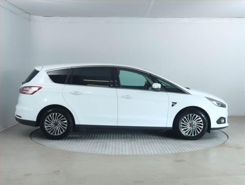 Ford S-MAX - hlavní fotka