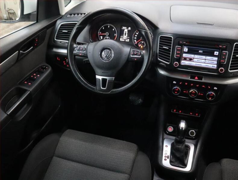 Volkswagen Sharan - hlavní fotka