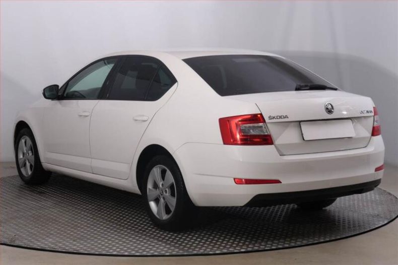 Škoda Octavia - hlavní fotka