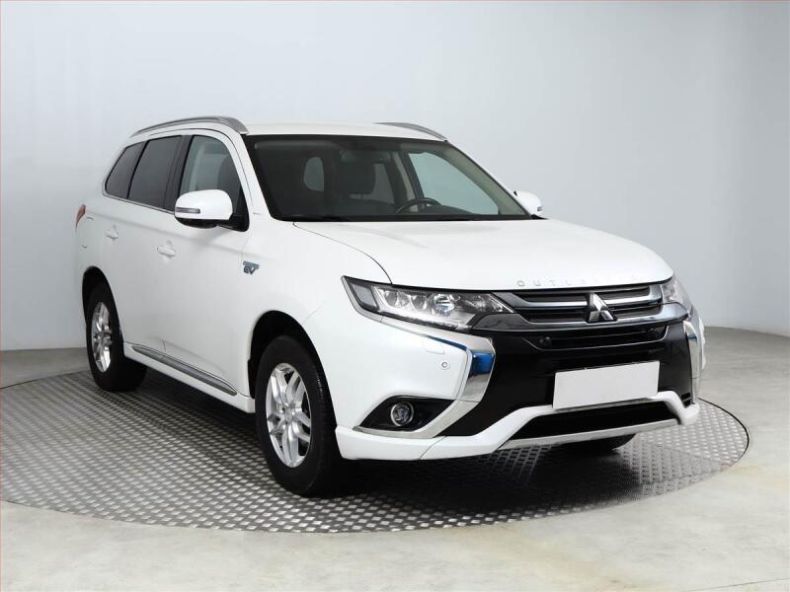 Mitsubishi Outlander - hlavní foto