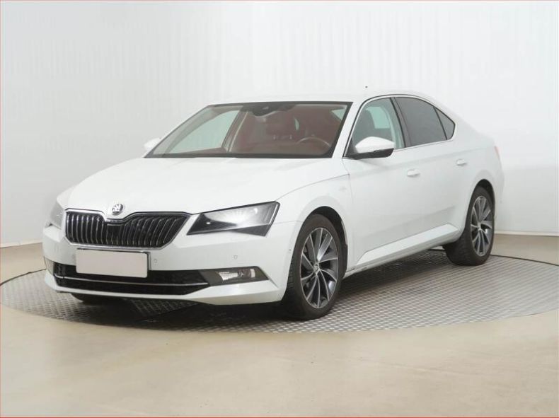 Škoda Superb - hlavní fotka