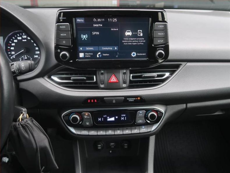 Hyundai i30 - hlavní fotka