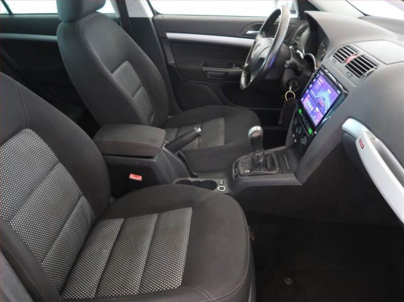 Škoda Octavia - hlavní fotka