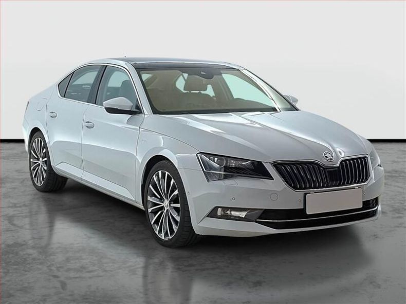 Škoda Superb - hlavní foto