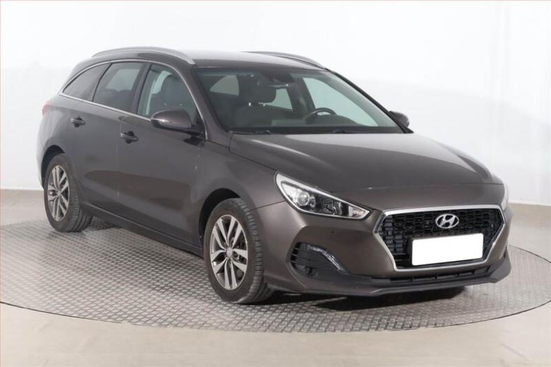 Hyundai i30 - hlavní foto