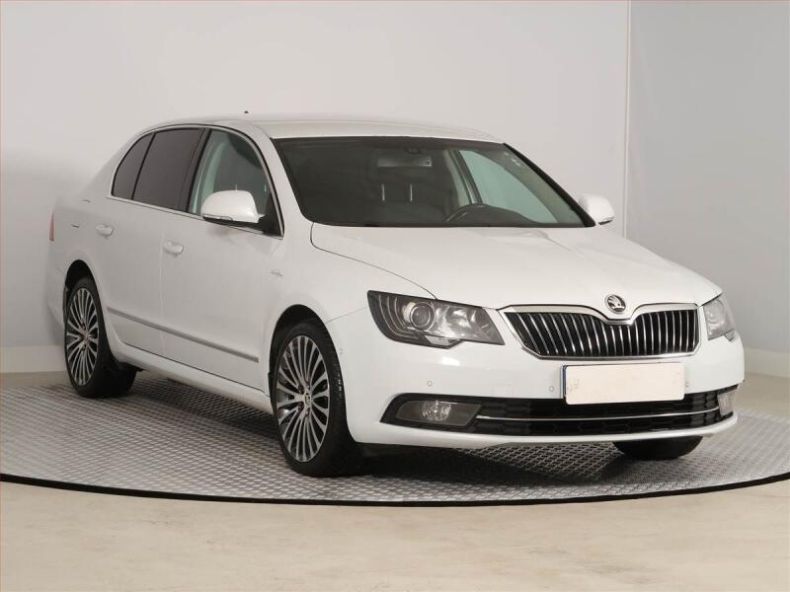 Škoda Superb - hlavní fotka inzerátu