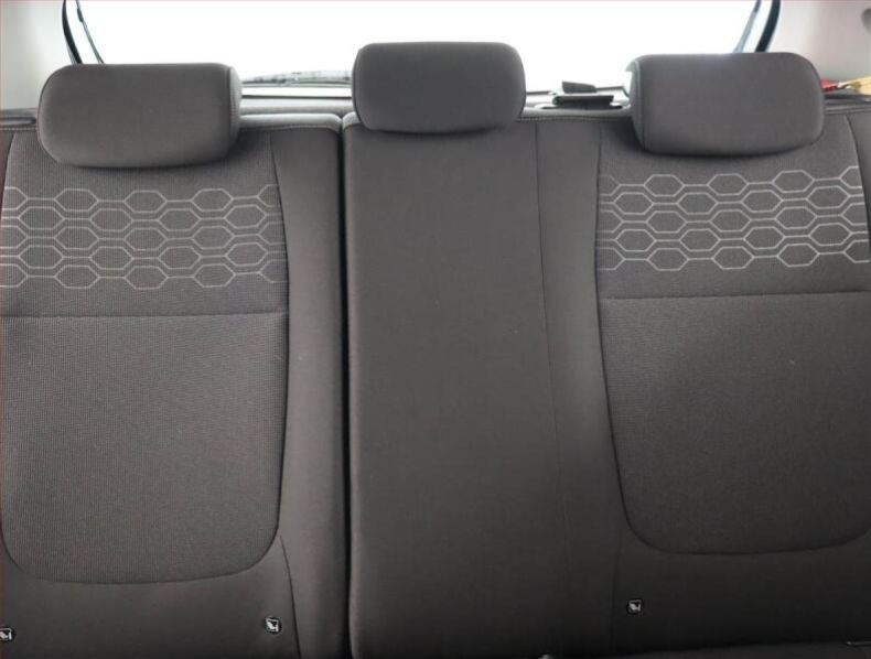 Kia Rio - hlavní fotka